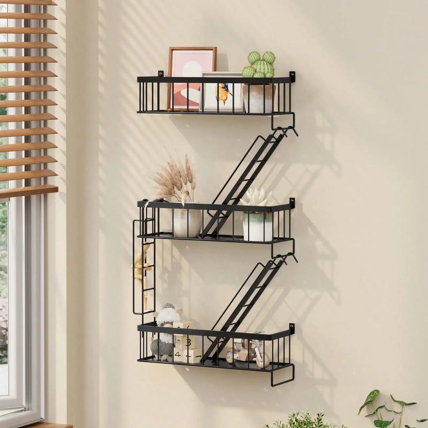 Fire Escape Wall Shelf New York Decorative Floating Shelf Black Metal Ladder Shelf Trinket Storage Wall Art for Home Decor