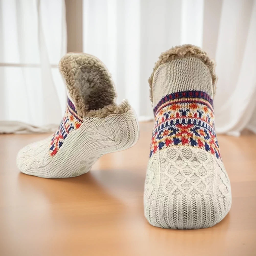 Cozy Winter Slippers: Non-Slip Fuzzy Thermal Comfort